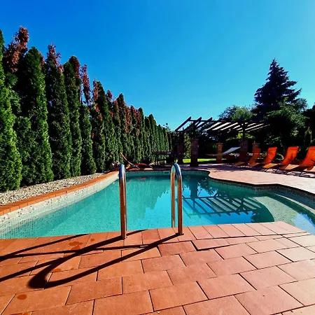 Relax House 펜션 Balatonrendes