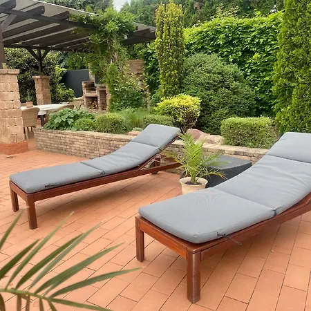 Relax House