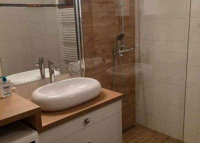 Relax House 펜션 Balatonrendes